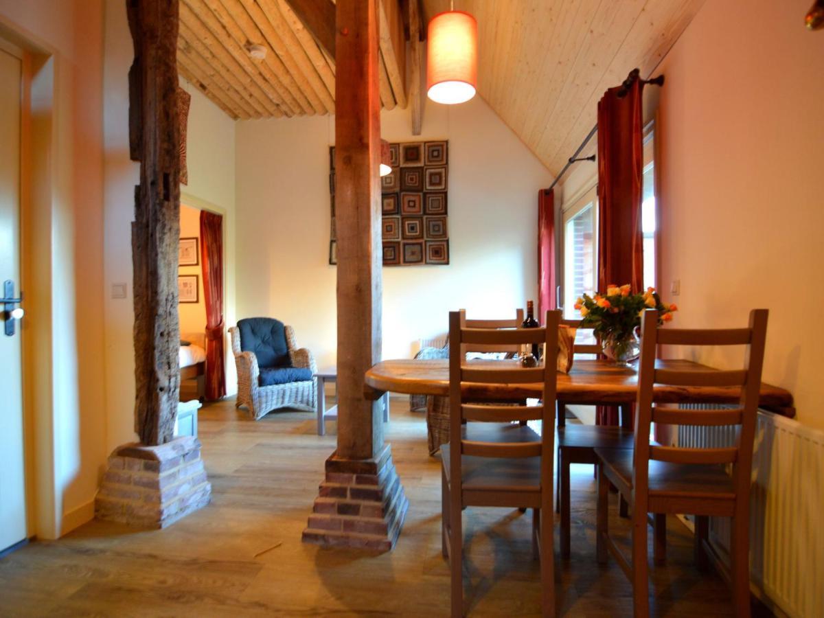 Staying In A Thatched Barn With Bedroom Achterhoek Geesteren  Buitenkant foto