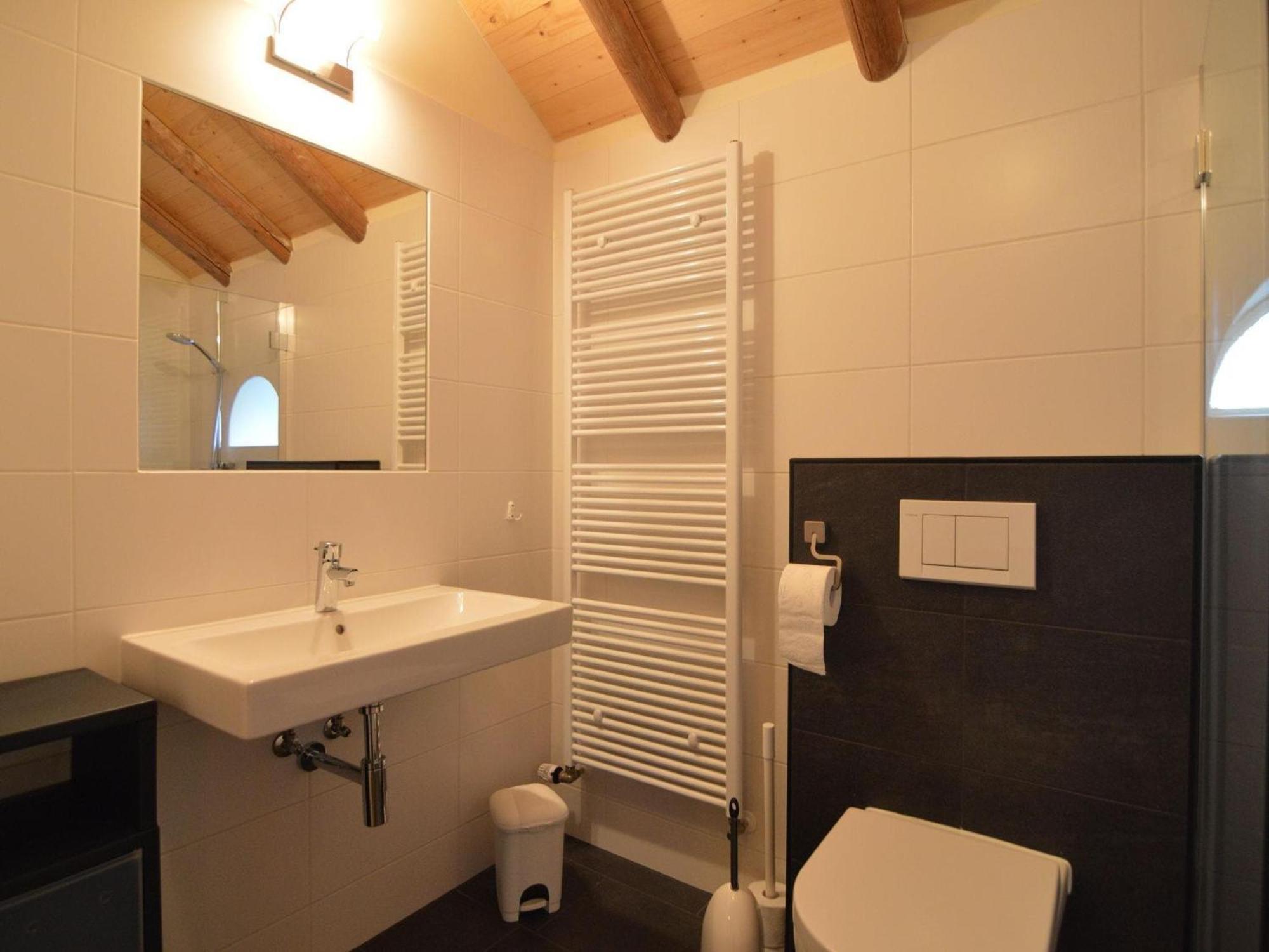 Staying In A Thatched Barn With Bedroom Achterhoek Geesteren  Buitenkant foto