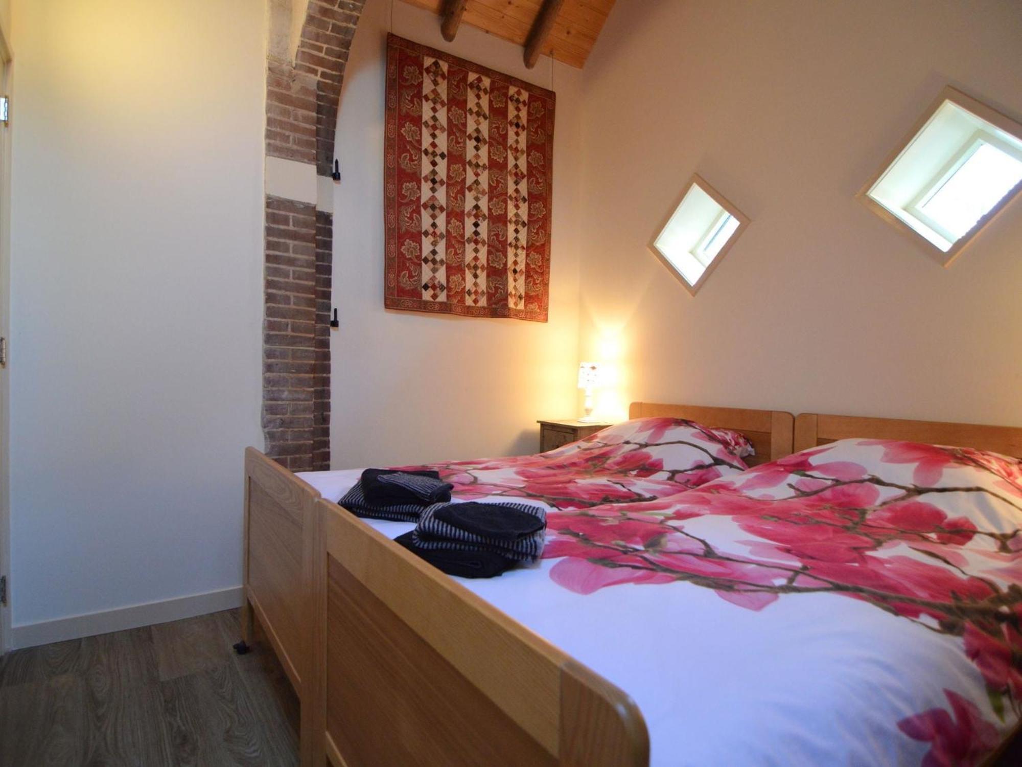 Staying In A Thatched Barn With Bedroom Achterhoek Geesteren  Buitenkant foto